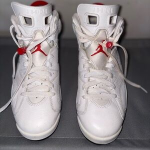 Jordan “Red Oreo” Retro 6